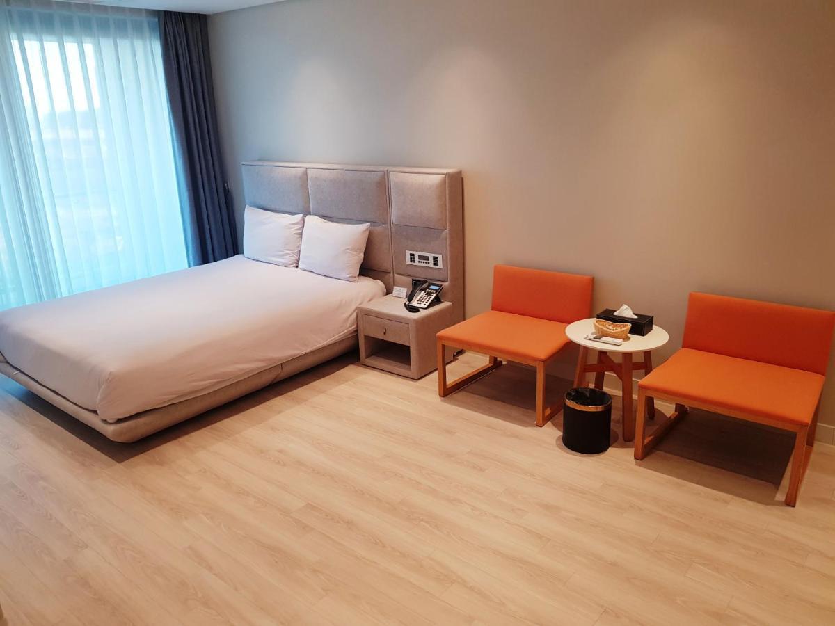 Hotel Jeju Attirance Seogwipo Zewnętrze zdjęcie