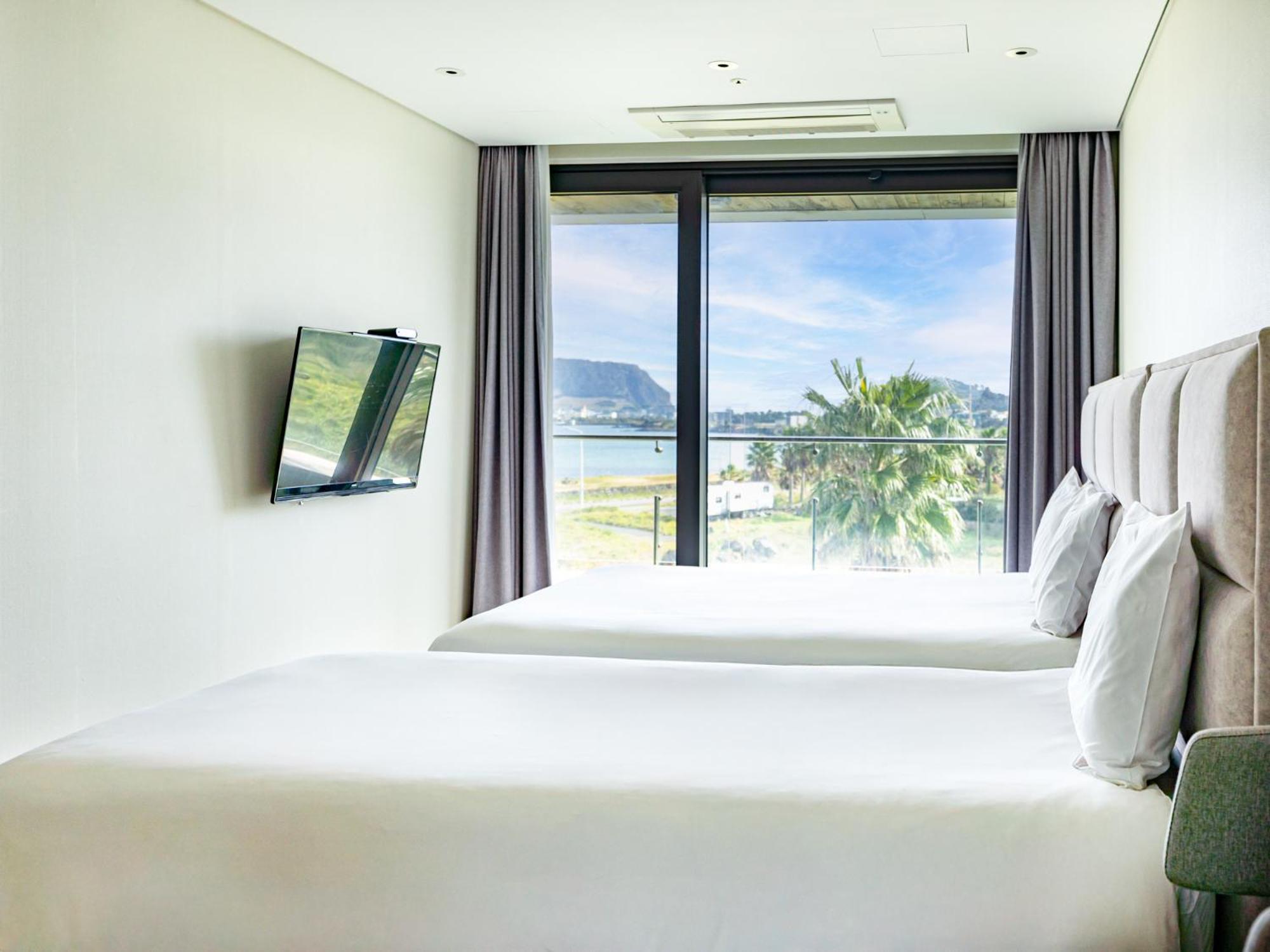 Jeju Attirance Hotel & Poolvilla Seogwipo Zewnętrze zdjęcie