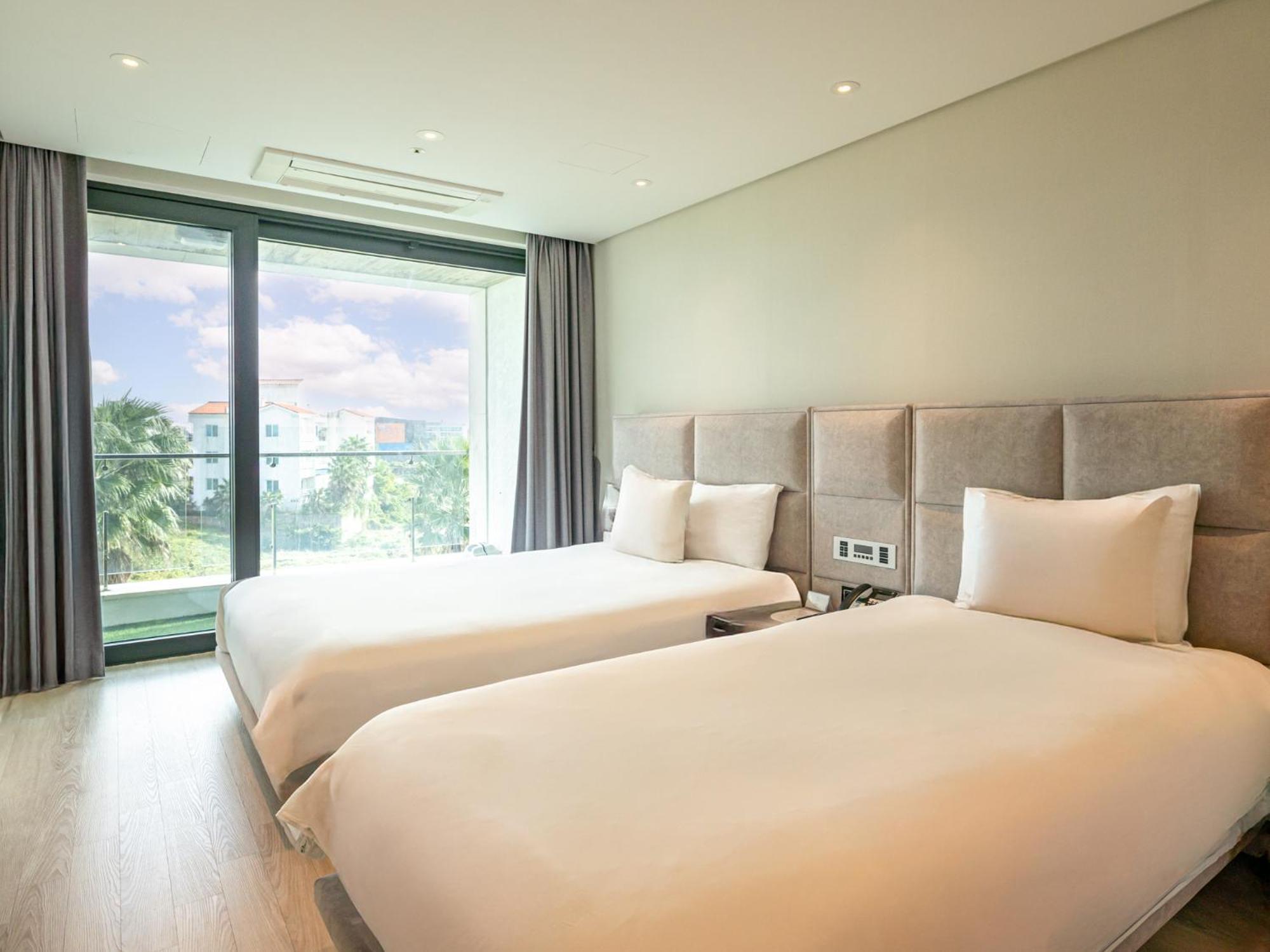 Jeju Attirance Hotel & Poolvilla Seogwipo Zewnętrze zdjęcie
