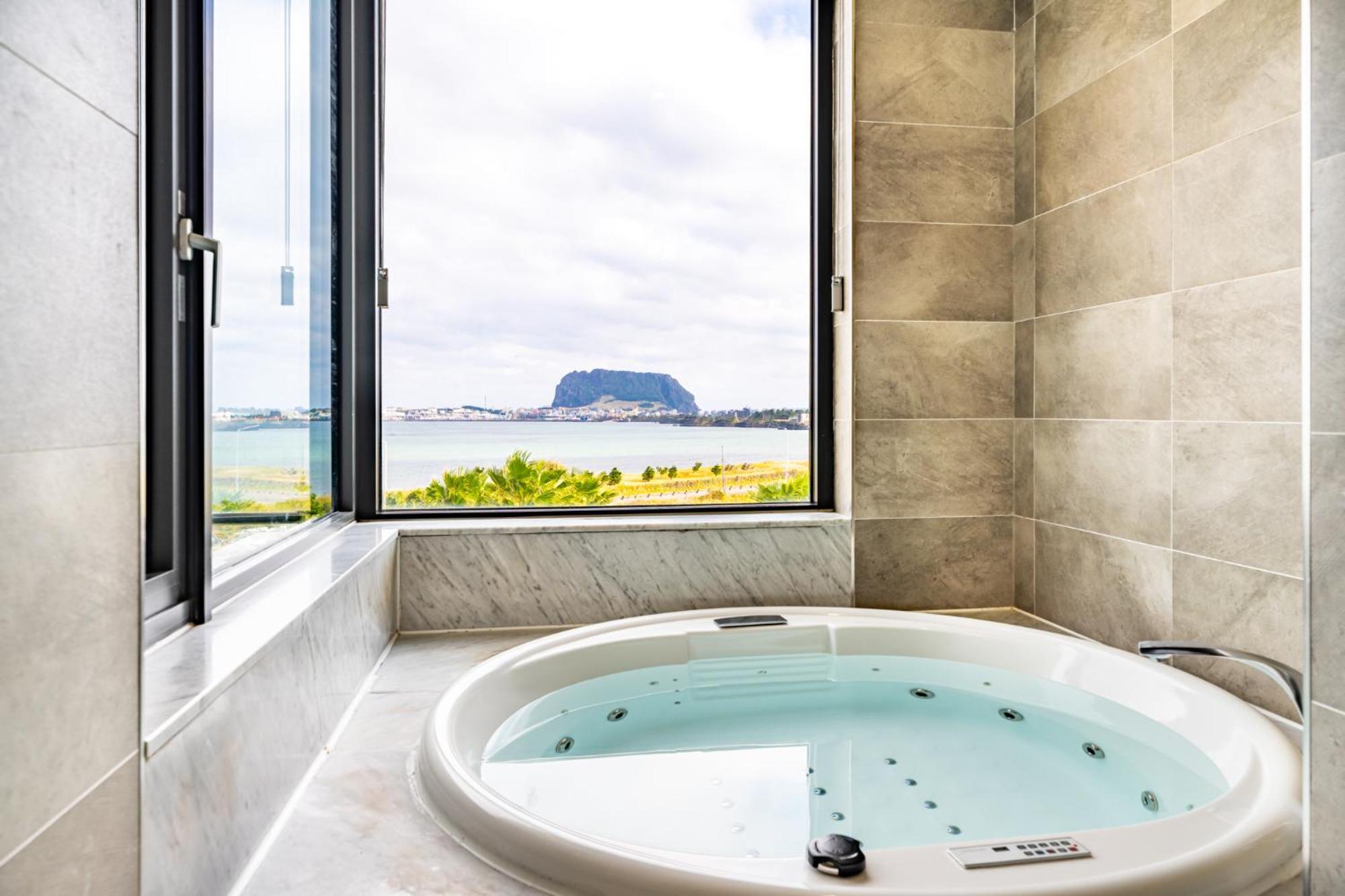 Jeju Attirance Hotel & Poolvilla Seogwipo Zewnętrze zdjęcie