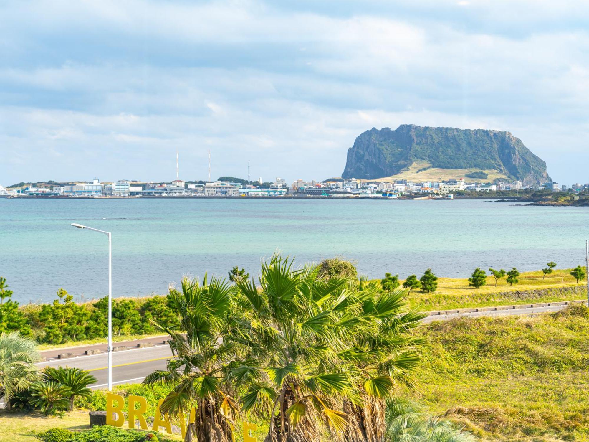 Jeju Attirance Hotel & Poolvilla Seogwipo Zewnętrze zdjęcie